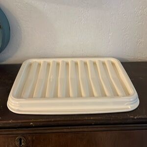 Tupperware bacon tray